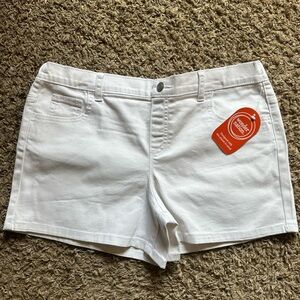NWT Girl’s Wonder Nation Shorts; White; Size XXL (18)